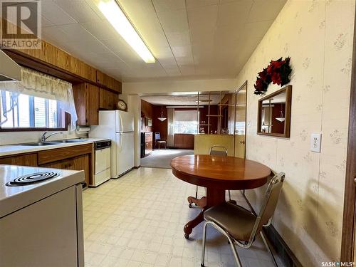 308 Main Street, Hodgeville, SK - Indoor Photo Showing Kitchen With Double Sink