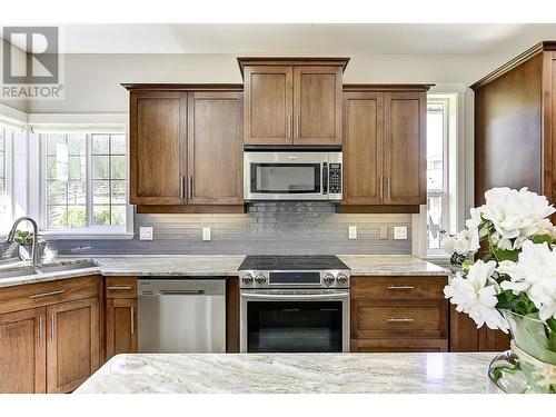 2587 Tallus Ridge Drive, West Kelowna, BC - Indoor Photo Showing Kitchen