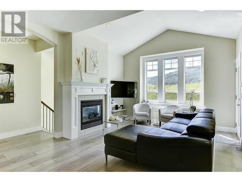 2587 Tallus Ridge Drive, West Kelowna, BC - Indoor Photo Showing Living Room With Fireplace