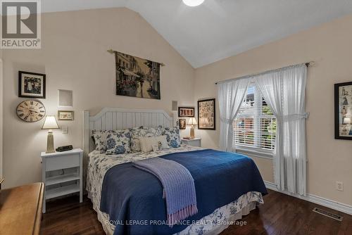 911 Caddy Drive, Cobourg, ON - Indoor Photo Showing Bedroom