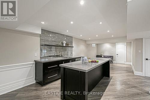 11 Gatcombe Circle, Richmond Hill, ON - Indoor Photo Showing Other Room