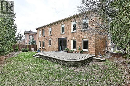 11 Gatcombe Circle, Richmond Hill, ON - Outdoor