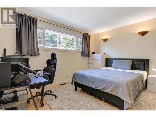 3275 Mciver Road, West Kelowna, BC - Indoor Photo Showing Bedroom