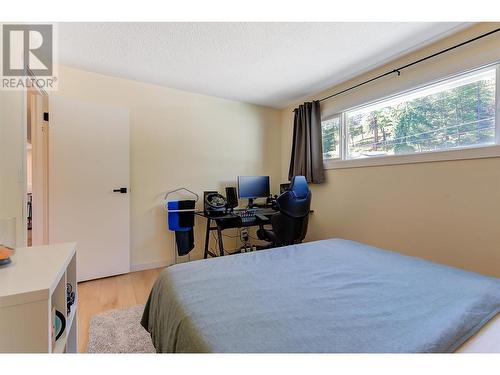 3275 Mciver Road, West Kelowna, BC - Indoor Photo Showing Bedroom