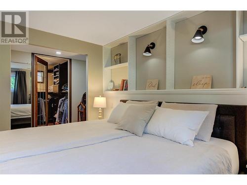 3275 Mciver Road, West Kelowna, BC - Indoor Photo Showing Bedroom