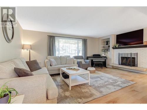 3275 Mciver Road, West Kelowna, BC - Indoor Photo Showing Living Room With Fireplace