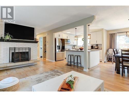 3275 Mciver Road, West Kelowna, BC - Indoor Photo Showing Living Room With Fireplace