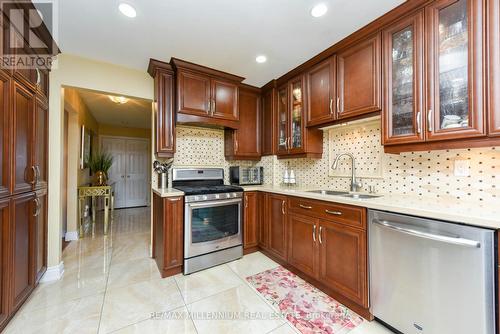 7 Muskoka Street E, Brampton, ON - Indoor Photo Showing Kitchen With Double Sink