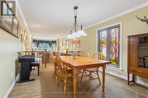 391 March Crescent, Oakville, ON - Indoor Photo Showing Dining Room