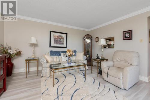 606 - 6500 Montevideo Road, Mississauga, ON - Indoor Photo Showing Living Room