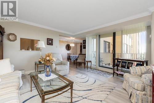 606 - 6500 Montevideo Road, Mississauga, ON - Indoor Photo Showing Living Room