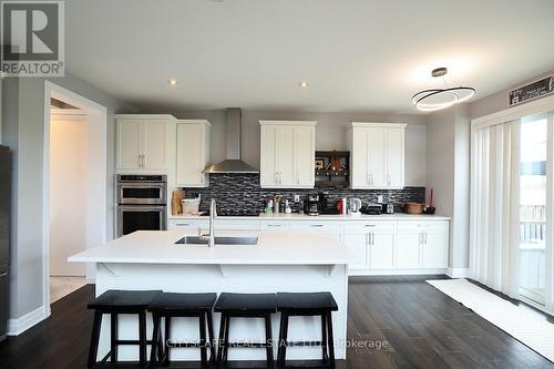 28 Celano Drive, Hamilton, ON - Indoor Photo Showing Kitchen