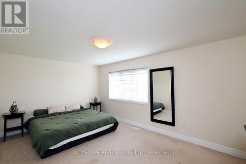 28 Celano Drive, Hamilton, ON - Indoor Photo Showing Bedroom