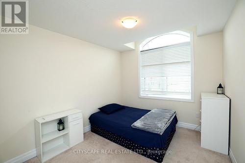 28 Celano Drive, Hamilton, ON - Indoor Photo Showing Bedroom