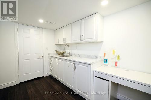 28 Celano Drive, Hamilton, ON - Indoor Photo Showing Laundry Room