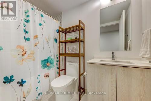 624 - 1 Jarvis Street, Hamilton, ON - Indoor Photo Showing Bathroom