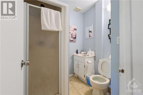 295-297 St Patrick Street, Ottawa, ON - Indoor Photo Showing Bathroom