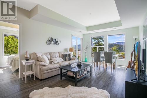 935 Academy Way Unit# 226, Kelowna, BC - Indoor Photo Showing Living Room