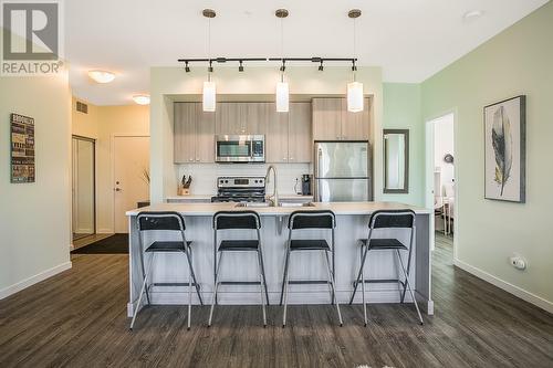 935 Academy Way Unit# 226, Kelowna, BC - Indoor Photo Showing Kitchen With Upgraded Kitchen