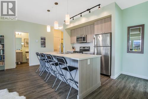 935 Academy Way Unit# 226, Kelowna, BC - Indoor Photo Showing Kitchen With Upgraded Kitchen