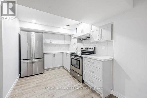 1823 Forestview Drive, Pickering, ON - Indoor Photo Showing Kitchen