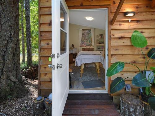 1030 Jeanette Ave, Gabriola Island, BC 