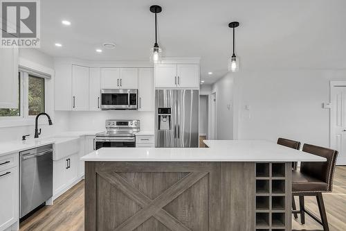 3154 Smith Creek Road, West Kelowna, BC - Indoor Photo Showing Kitchen With Stainless Steel Kitchen With Upgraded Kitchen