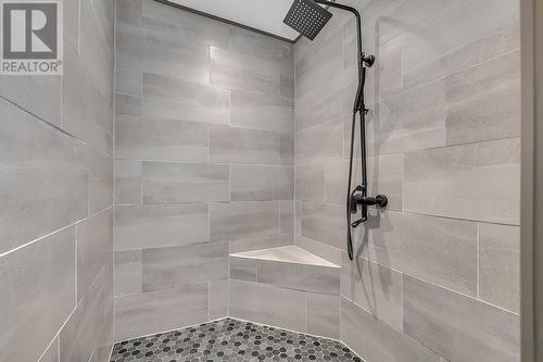 3154 Smith Creek Road, West Kelowna, BC - Indoor Photo Showing Bathroom