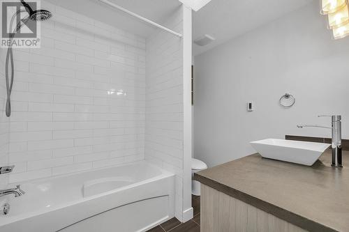 3154 Smith Creek Road, West Kelowna, BC - Indoor Photo Showing Bathroom