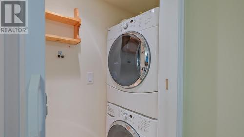 10713 Julia Street, Summerland, BC - Indoor Photo Showing Laundry Room