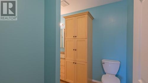 10713 Julia Street, Summerland, BC - Indoor Photo Showing Bathroom