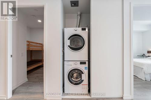 1003 - 7890 Jane Street, Vaughan, ON - Indoor Photo Showing Laundry Room