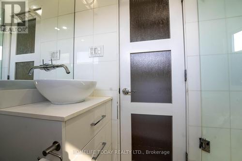 4182 Credit Pointe Drive, Mississauga, ON - Indoor Photo Showing Bathroom