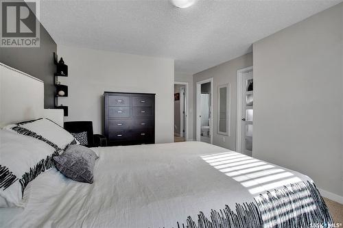 323 410 Ledingham Way, Saskatoon, SK - Indoor Photo Showing Bedroom