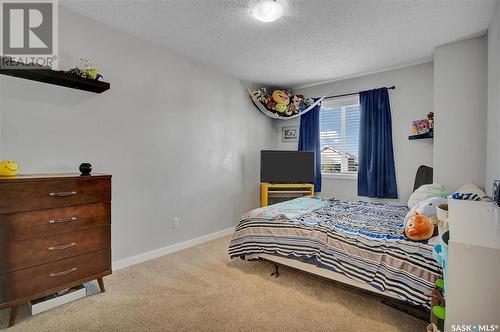 323 410 Ledingham Way, Saskatoon, SK - Indoor Photo Showing Bedroom