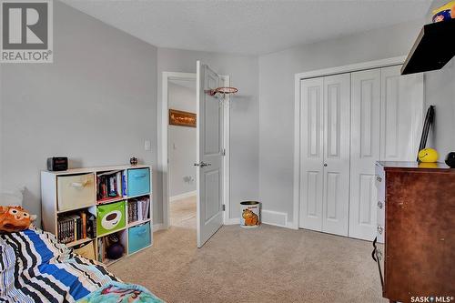 323 410 Ledingham Way, Saskatoon, SK - Indoor Photo Showing Bedroom