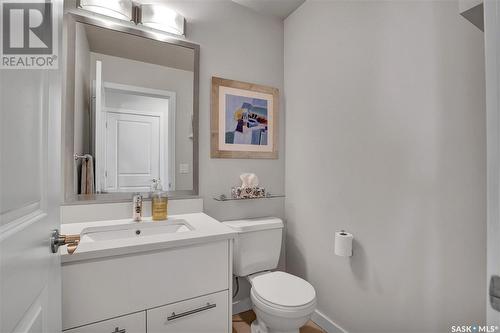 323 410 Ledingham Way, Saskatoon, SK - Indoor Photo Showing Bathroom