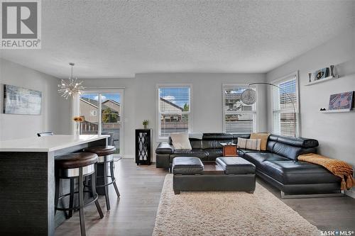 323 410 Ledingham Way, Saskatoon, SK - Indoor Photo Showing Living Room