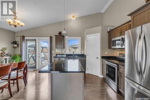 927 Hunter Road, Saskatoon, SK - Indoor Photo Showing Kitchen