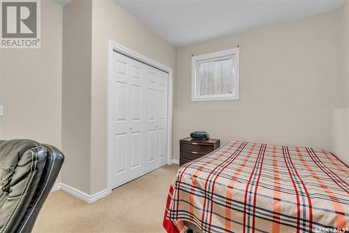 927 Hunter Road, Saskatoon, SK - Indoor Photo Showing Bedroom