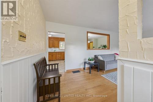 820 Clinton Avenue, Douro-Dummer, ON - Indoor Photo Showing Other Room