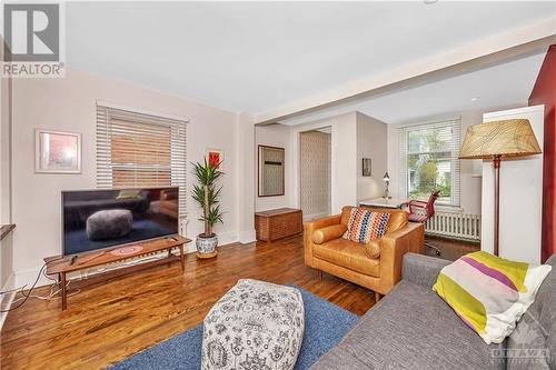 169 Crichton Street, Ottawa, ON - Indoor Photo Showing Living Room