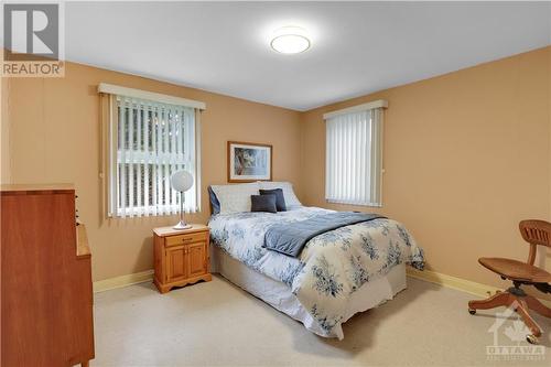 15 Dunvegan Road, Ottawa, ON - Indoor Photo Showing Bedroom