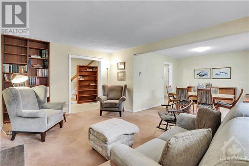 15 Dunvegan Road, Ottawa, ON - Indoor Photo Showing Living Room