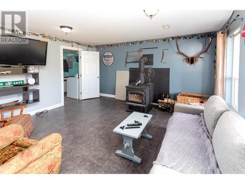 17760 Lacasse Road, Prince George, BC - Indoor Photo Showing Living Room