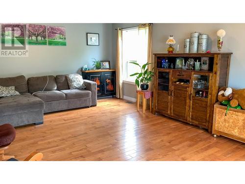 17760 Lacasse Road, Prince George, BC - Indoor Photo Showing Living Room