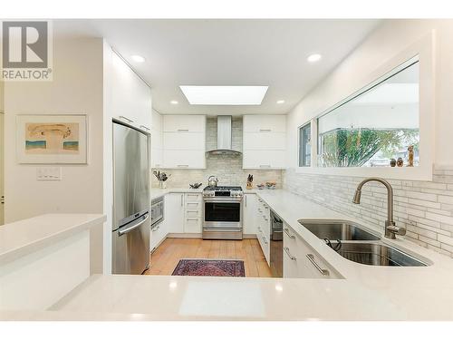 2021 Abbott Street, Kelowna, BC - Indoor Photo Showing Kitchen With Double Sink With Upgraded Kitchen