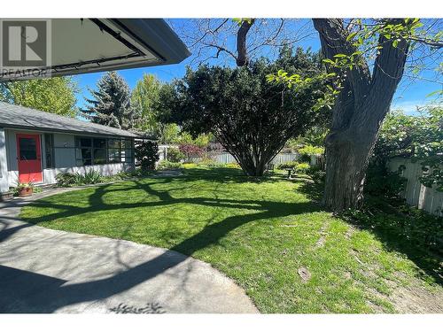 2021 Abbott Street, Kelowna, BC - Outdoor