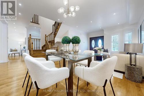 227 Rothbury Road, Richmond Hill, ON - Indoor Photo Showing Living Room