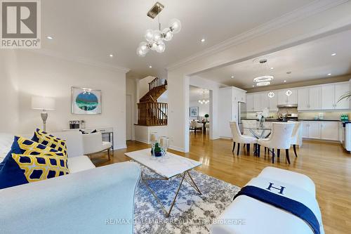 227 Rothbury Road, Richmond Hill, ON - Indoor Photo Showing Living Room